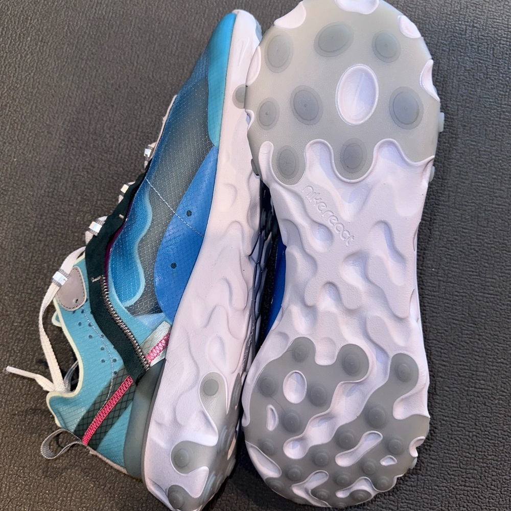 Brand new never work Nike react element 87